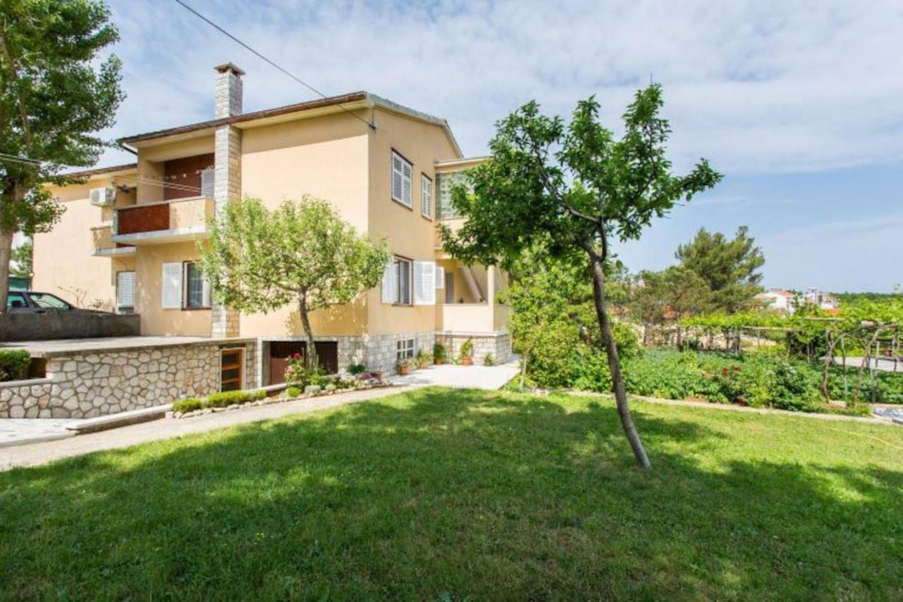 Apartman Morozin Šilo Exterior foto